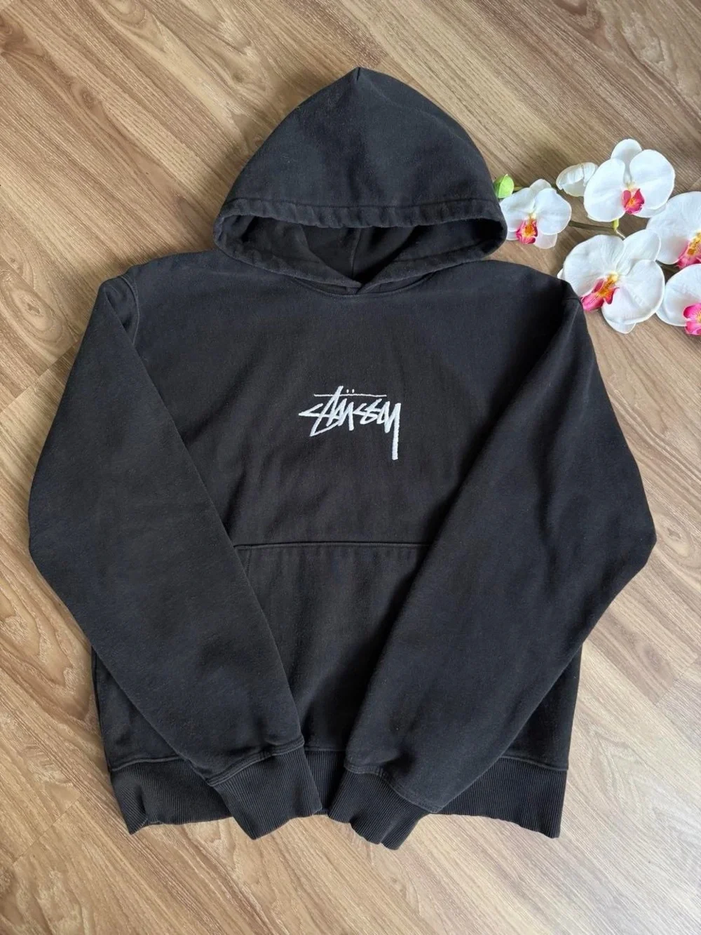 black stussy logo hoodie